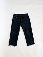 Load image into Gallery viewer, Vintage 90s Wrangler Mid Rise Jeans Waist 32”