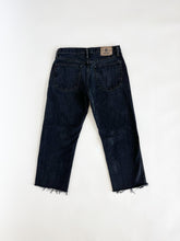 Load image into Gallery viewer, Vintage 90s Wrangler Mid Rise Jeans Waist 32”