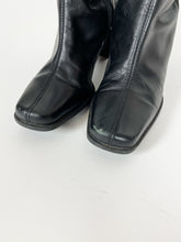 Load image into Gallery viewer, Vintage Y2K Naturalizer Black Leather Square Toe Boots Size 7