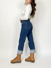 Load image into Gallery viewer, Vintage 70s Rustler Dark Wash Jeans Waist 32”