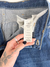 Load image into Gallery viewer, Vintage 70s Rustler Dark Wash Jeans Waist 32”