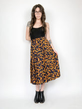 Load image into Gallery viewer, Vintage 90s Navy Baroque Pattern Pleated Skirt