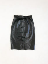 Load image into Gallery viewer, Danier Ultra Soft Leather Knee Length Skirt