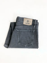 Load image into Gallery viewer, Vintage 90s Wrangler Raw Hem High Rise Black Denim Jeans Waist 30”
