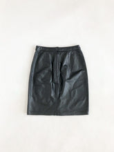 Load image into Gallery viewer, Vintage 80s ‘Perfect’ Black Leather Skirt Waist 26”