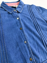 Load image into Gallery viewer, Vintage 70s/80s Koret City Blues Denim Button Up Blouse