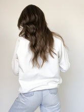 Load image into Gallery viewer, Vintage 88 Calgary Winter Olympics Crewneck