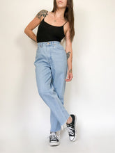 Load image into Gallery viewer, Vintage 90s Chic Light Wash High Rise Raw Hem Jeans Waist 28”