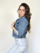 Load image into Gallery viewer, Vintage 90s Johnny Q Cropped Denim Jacket
