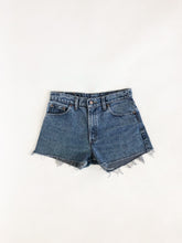 Load image into Gallery viewer, Vintage 80s Levis 550 Stone Wash Cut Off Shorts Waist 30”