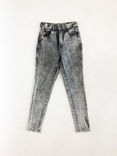 Load image into Gallery viewer, Vintage 80s Traffic Grey Acid Wash Stretchy High Rise Skinny Jeans Waist 26/27”