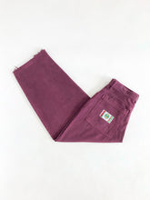 Load image into Gallery viewer, Vintage 90s Cross Colours Burgundy High Rise Baggy Jeans Waist 31/32”