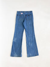 Load image into Gallery viewer, Vintage 70s Levis Mid Rise Orange Tab Flares Waist 29”