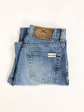 Load image into Gallery viewer, Vintage 90s Manager Mid Rise Jeans Waist 29”/30”