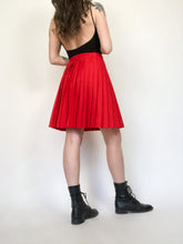 Load image into Gallery viewer, Vintage 80s Red Pleated Skirt Waist 27”/28”