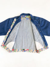 Load image into Gallery viewer, Vintage 90s Denim Jacket with Comic Strip Lining