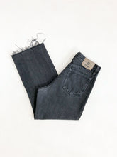 Load image into Gallery viewer, Vintage 90s Wrangler Raw Hem High Rise Black Denim Jeans Waist 30”