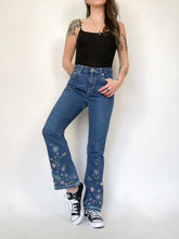 Load image into Gallery viewer, Vintage Y2K GAP Embroidered Floral Flared Mid Rise Jeans Waist 27”