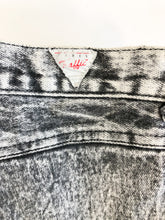 Load image into Gallery viewer, Vintage 80s Traffic Grey Acid Wash Stretchy High Rise Skinny Jeans Waist 26/27”