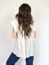Load image into Gallery viewer, Vintage Embroidered Floral Crochet and Linen Top