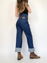 Load image into Gallery viewer, Vintage Wrangler Dark Wash High Rise Jeans Waist 32/33”