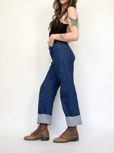 Load image into Gallery viewer, Vintage Wrangler Dark Wash High Rise Jeans Waist 32/33”