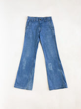 Load image into Gallery viewer, Vintage 70s Levis Mid Rise Orange Tab Flares Waist 29”