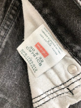 Load image into Gallery viewer, Vintage 90s Wrangler Raw Hem High Rise Black Denim Jeans Waist 30”