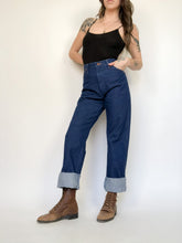 Load image into Gallery viewer, Vintage Wrangler Dark Wash High Rise Jeans Waist 32/33”