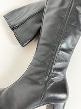 Load image into Gallery viewer, Vintage Y2K Naturalizer Black Leather Square Toe Boots Size 7
