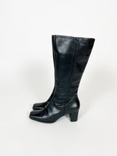 Load image into Gallery viewer, Vintage Y2K Naturalizer Black Leather Square Toe Boots Size 7
