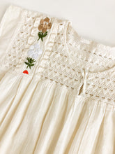 Load image into Gallery viewer, Vintage Embroidered Floral Crochet and Linen Top

