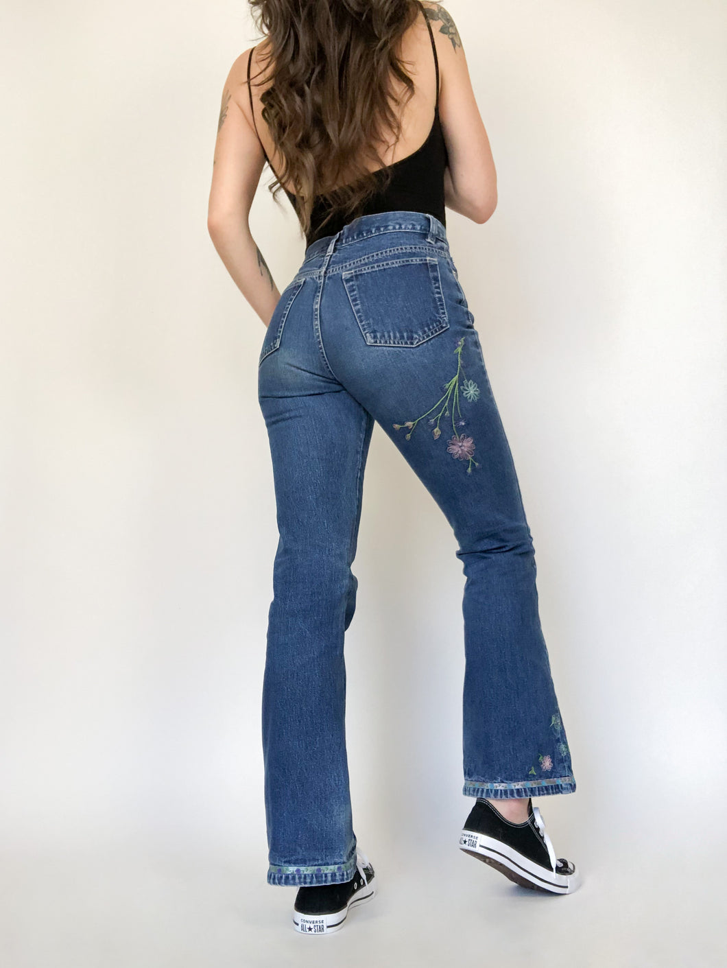 Vintage Y2K GAP Embroidered Floral Flared Mid Rise Jeans Waist 27”