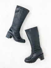 Load image into Gallery viewer, Vintage 90s Black Leather Lined Zip Up Boots Size 38
