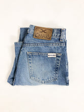 Load image into Gallery viewer, Vintage 90s Manager Mid Rise Jeans Waist 29”/30”
