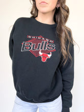 Load image into Gallery viewer, Vintage 90s Chicago Bulls Logo 7 Crewneck Sweater
