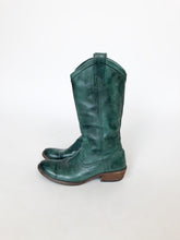 Load image into Gallery viewer, Vintage FRYE Jade Green Carson Western Boots Size 6.5
