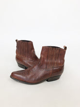 Load image into Gallery viewer, Vintage 80s Joe Sanchez Brown Leather Ankle Boots Size 40
