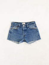 Load image into Gallery viewer, Vintage Y2K Levis 501 High Rise Cut Off Jean Shorts Waist 30”
