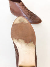 Load image into Gallery viewer, Vintage 90s Brown Woven Leather Lace Up Booties Size 6.5
